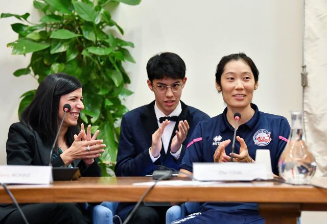 kaiyun-斯坎迪奇打造豪华阵容 朱婷技术成熟只等伤势恢复