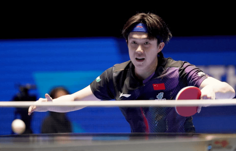 开云下载-王楚钦2天内2次发火！不满闪光灯干扰，怒指戴口罩观众：就是你